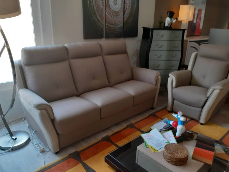 Canapé 3 places 3 coussins